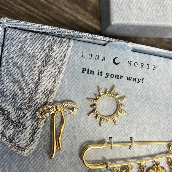 Luna Norte | Brooch Set w/ Genuine Stones ✨ - Picture 4 of 9